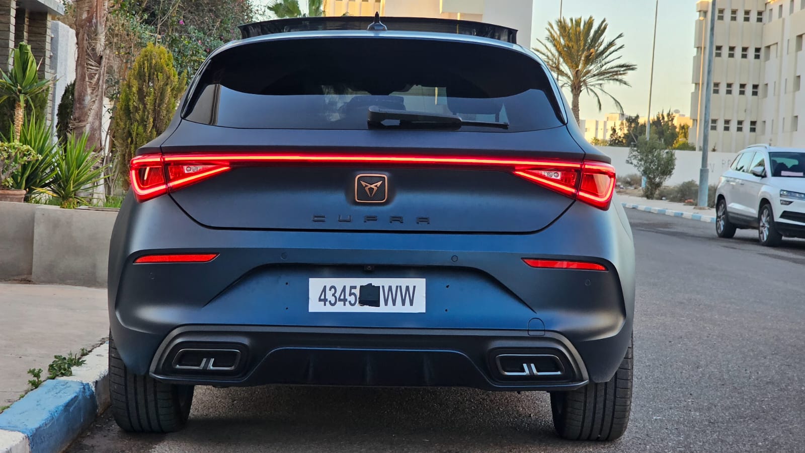 Lazrak auto Cupra leon 2024 